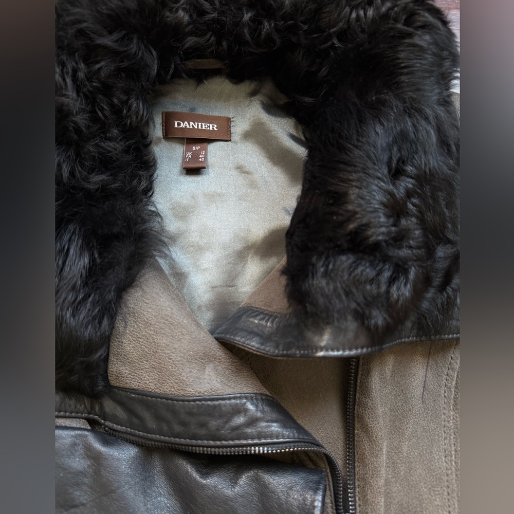 Danier Black and Gray Thinsulate Leather and Lambs Wool Trim Jacket - Picture 5 of 8